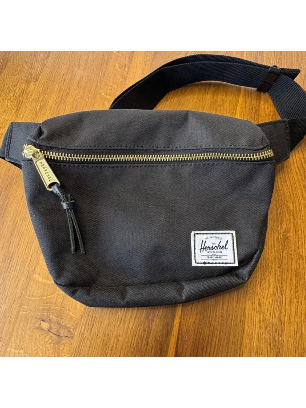 HERSCHEL SUPPLY CO. Settlement Hip Pack Black Waist Bag Adjustable Fanny Pack - Picture 11 of 12